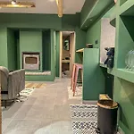 Theoni Luxury Kalawrita