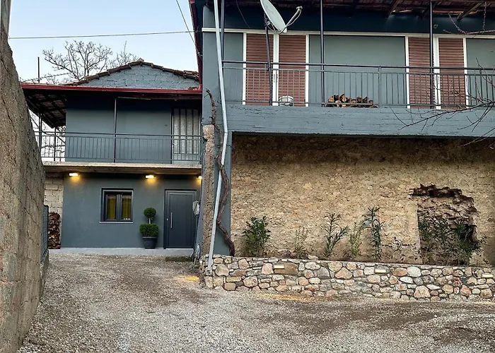 아파트 Theoni Luxury